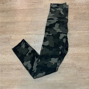 25 lululemon align light camo leggings